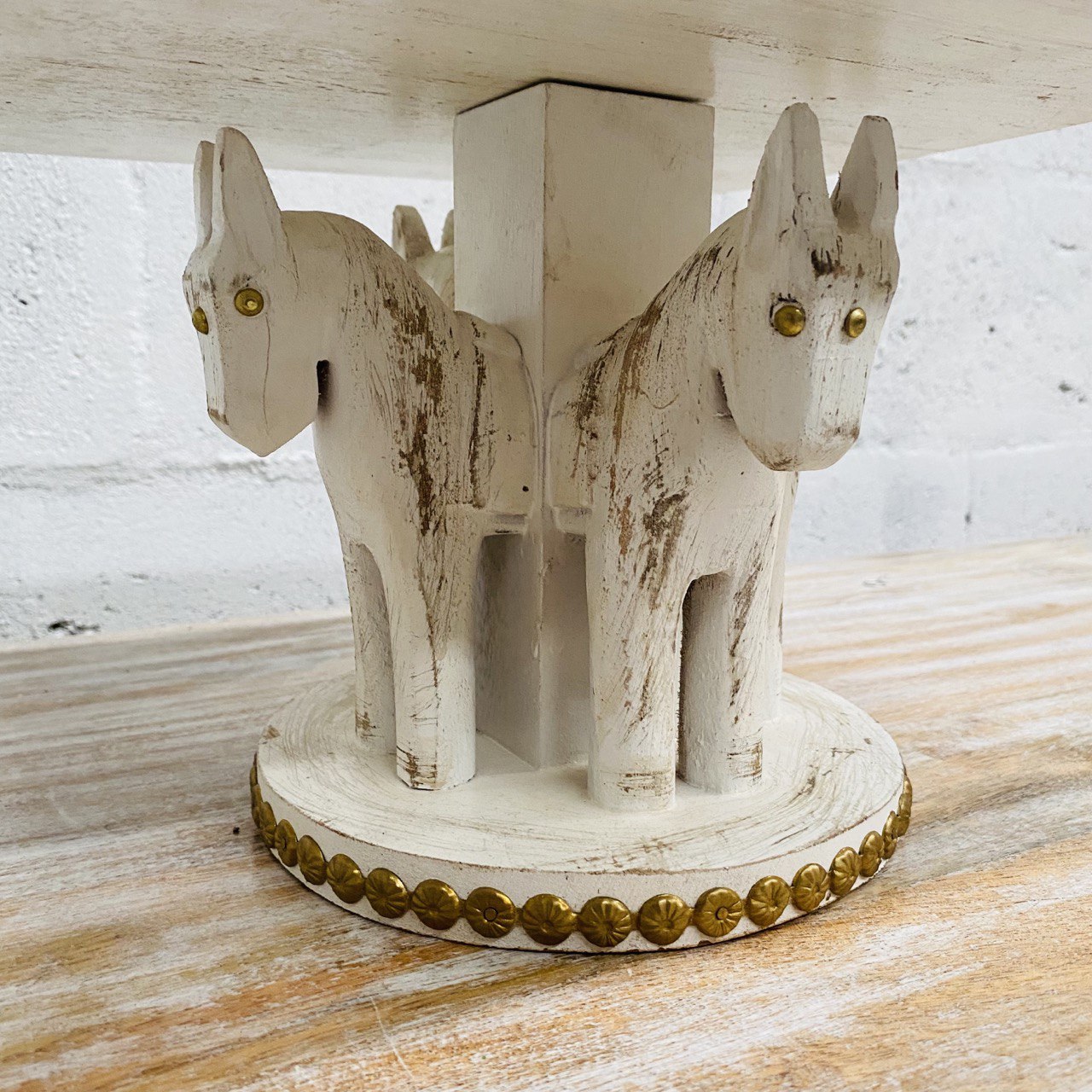 Base para Decoración o Mesa Pequeña "Arte Faunístico" con Apliques de Latón - Figura Decorativa