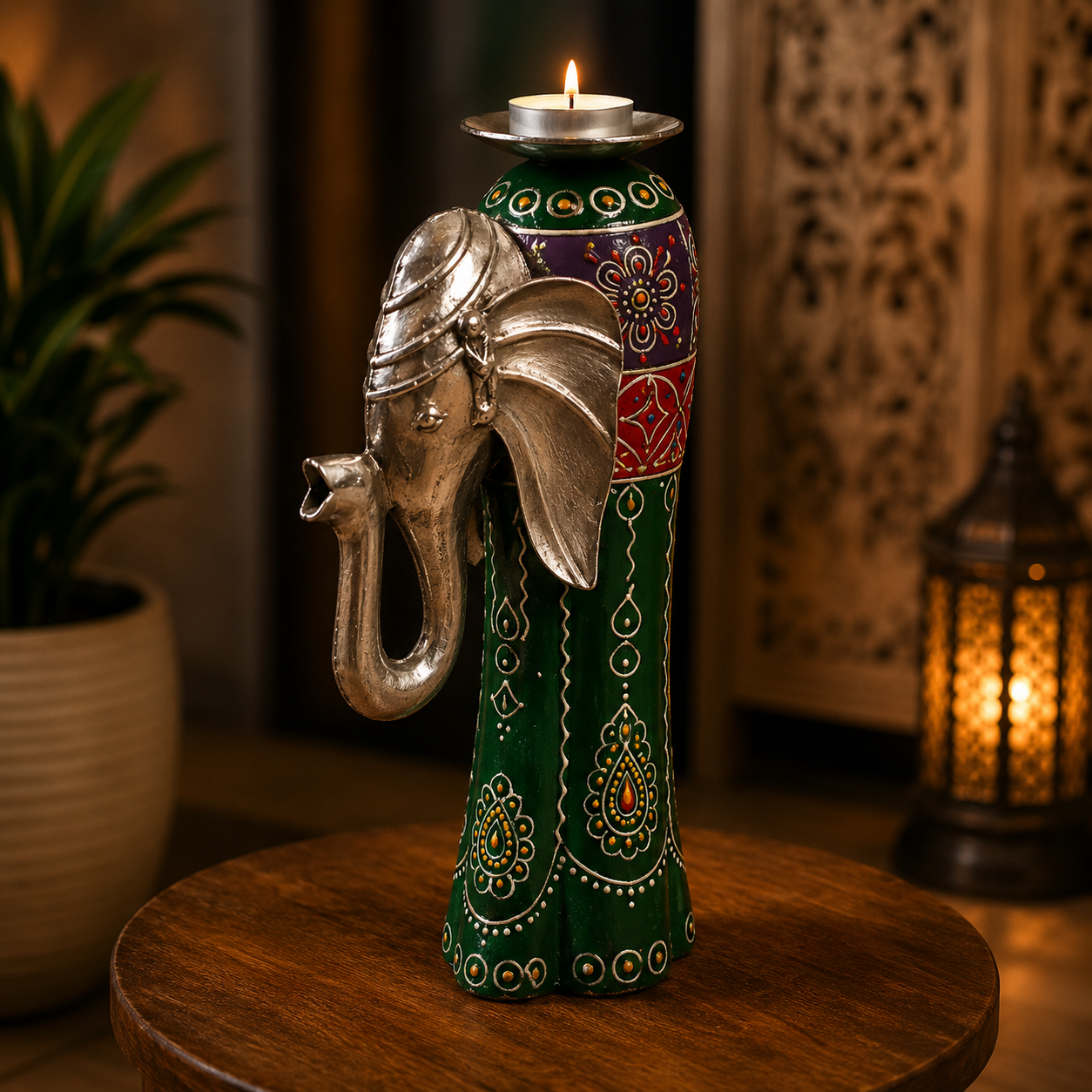 Porta Vela Aarush con Cabeza de Elefante en Madera y Metal Artesanal Verde