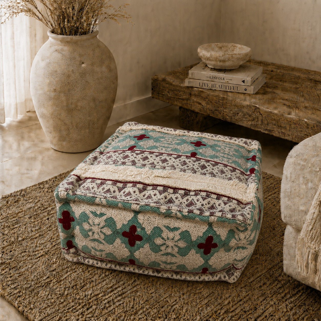 Puff Cuadrado Avani Verde Claro con Flecos - BOUTIQUEDELAINDIA