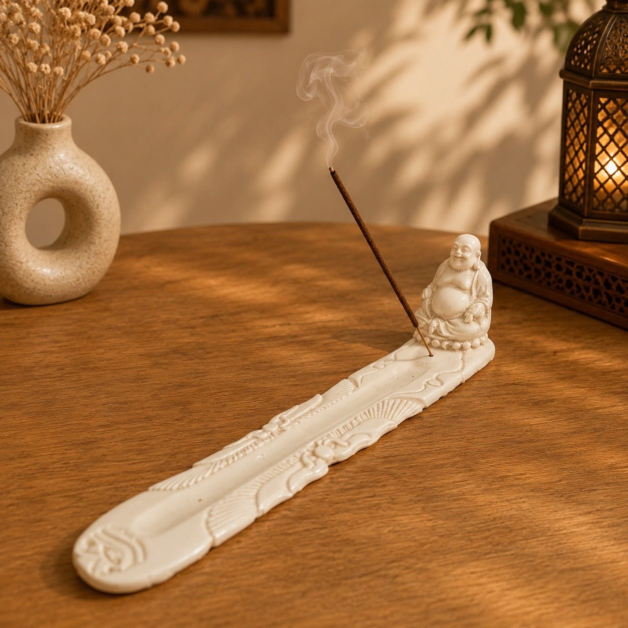 Porta Incienso Buda Sonriente Serenity en Resina Decorativa - BOUTIQUEDELAINDIA