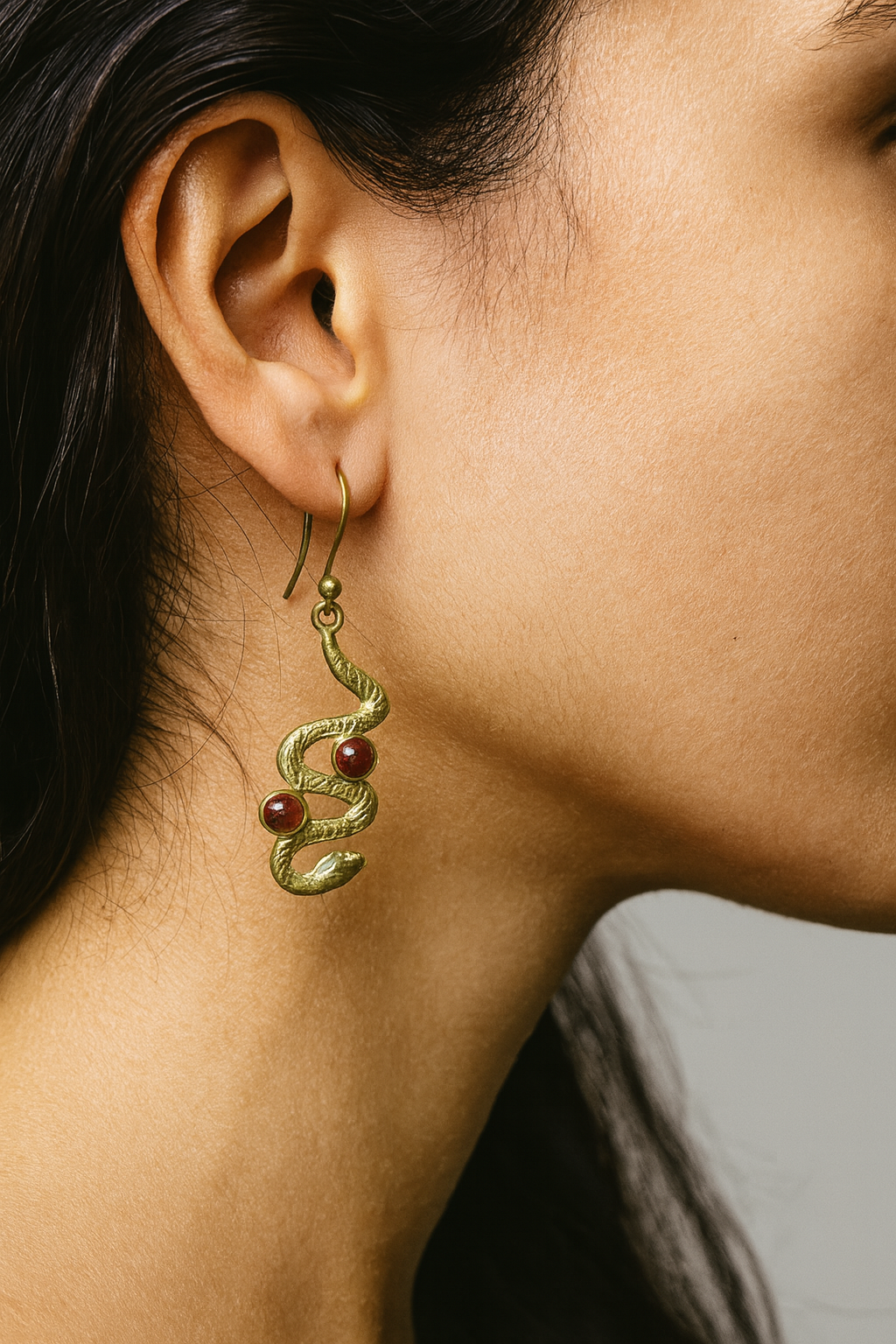 Aretes Artesanales Serpiente con Cornalina