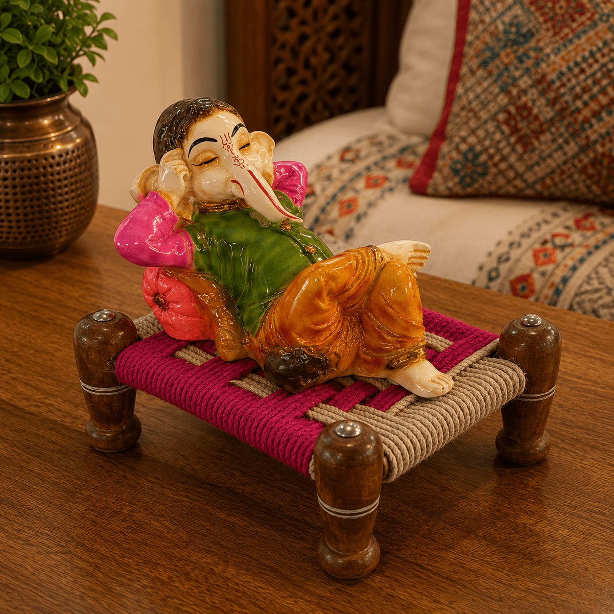 Figura Decorativa Ganesha Vishrama en Charpai - BOUTIQUEDELAINDIA