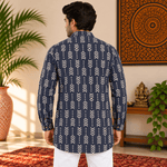 Kurta Corta Azul Oscuro para Hombre Estampado de Flechas KH - BOUTIQUEDELAINDIA