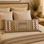 Cojín Aarohi - R80 Bordado con diseño Hindu - BOUTIQUEDELAINDIA