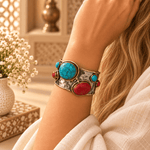 Brazalete Indira en Bronce con Piedras Decorativas - BOUTIQUEDELAINDIA