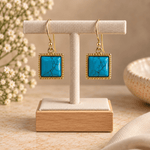 Aretes Nisha de Bronce con Piedra Natural Turquesa - BOUTIQUEDELAINDIA
