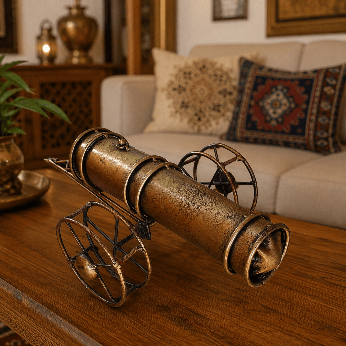 Cañón Decorativo Oriental de Metal con Ruedas - BOUTIQUEDELAINDIA