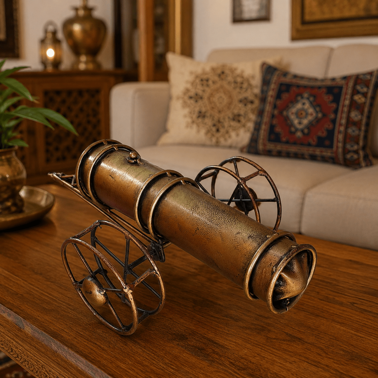 Cañón Decorativo Oriental de Metal con Ruedas - BOUTIQUEDELAINDIA