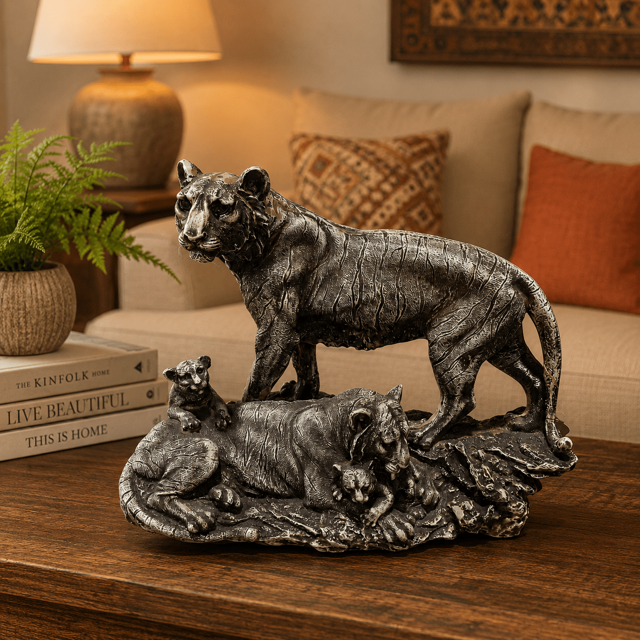 Escultura Decorativa Familia de Tigres Arnav en Resina - BOUTIQUEDELAINDIA