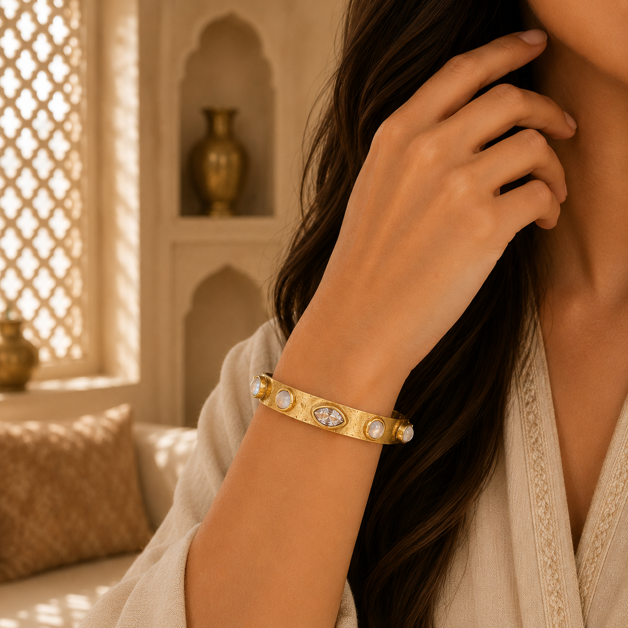 Brazalete Ratna Jyotsna de la Luz con Piedras Semipreciosas