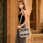 Bolso Artesanal Prithvi con Diseño Étnico - BOUTIQUEDELAINDIA