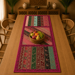 Camino de Mesa Fucsia con Bordados Multicolor y Diseño Tradicional - BOUTIQUEDELAINDIA