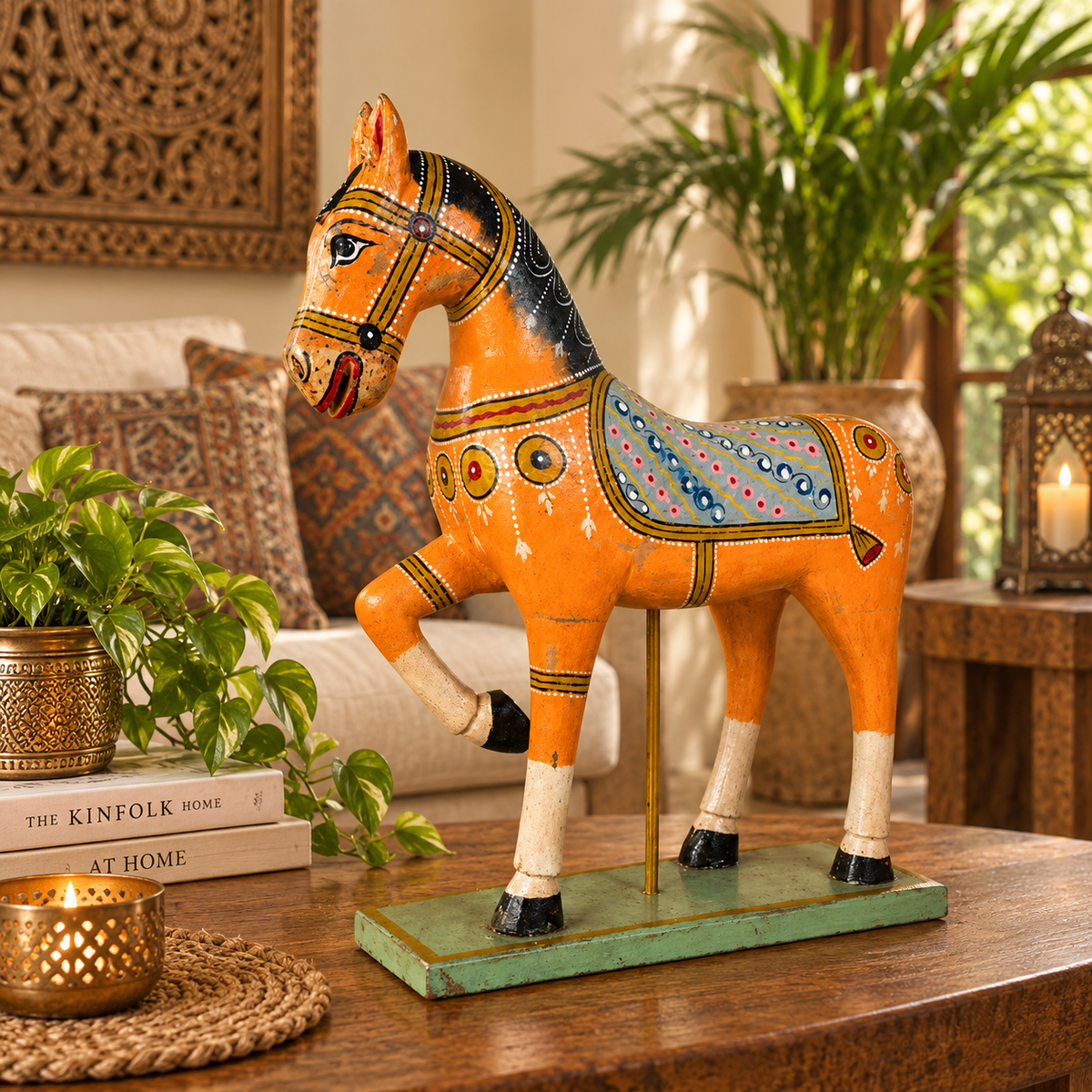 Caballo Decorativo Naranja en Madera - BOUTIQUEDELAINDIA