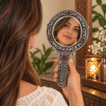 Espejo de Mano Pequeño Anika en Metal Rojo - BOUTIQUEDELAINDIA