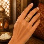 Anillo Arohi Geométrico Dorado en Bronce - BOUTIQUEDELAINDIA