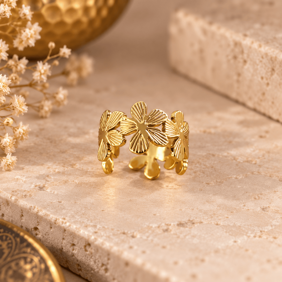 Anillo Ishani Floral en Bronce Dorado - BOUTIQUEDELAINDIA