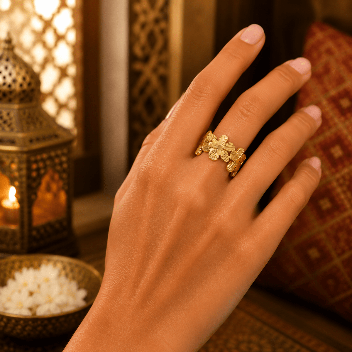 Anillo Ishani Floral en Bronce Dorado - BOUTIQUEDELAINDIA