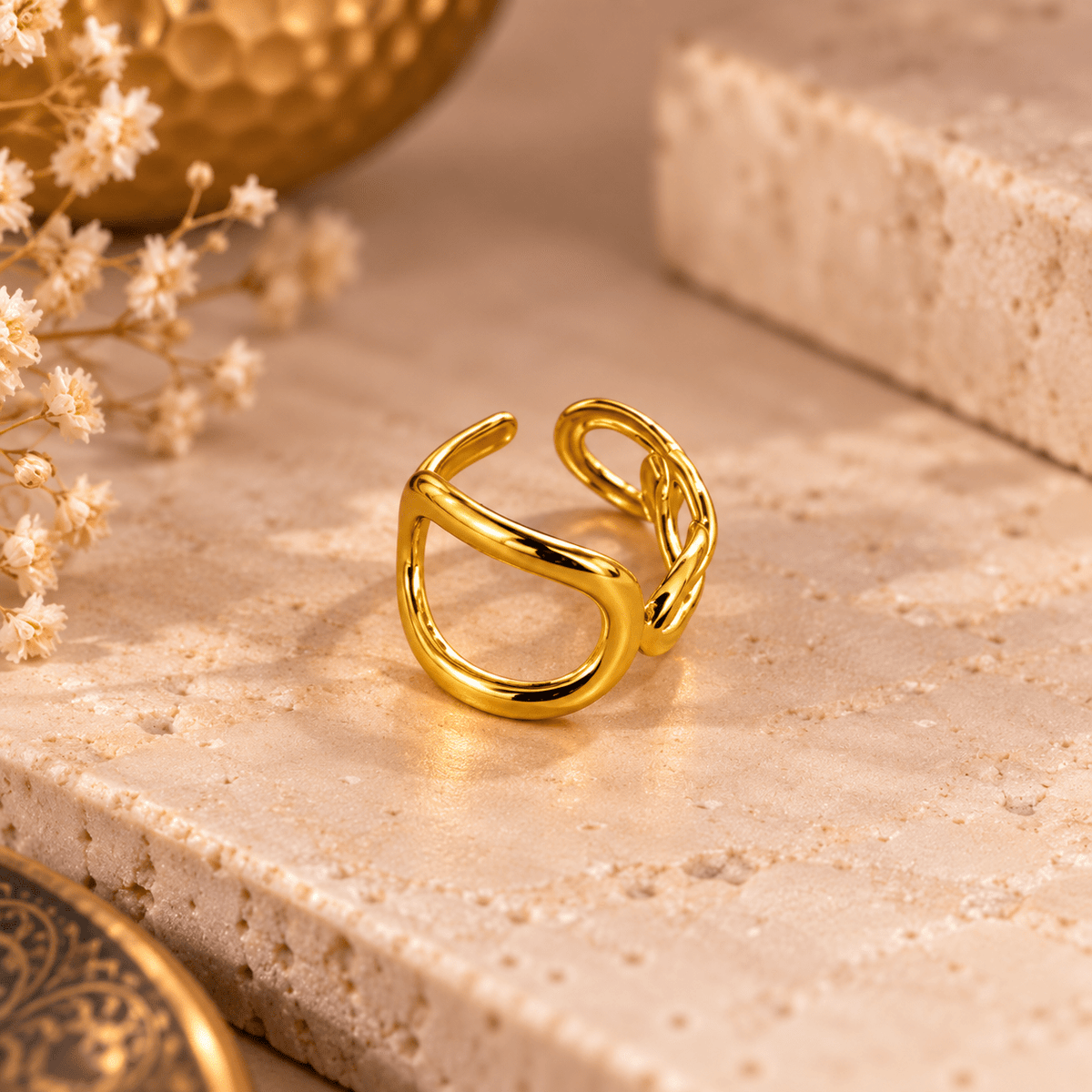 Anillo Naira Ondas Abiertas en Bronce Dorado - BOUTIQUEDELAINDIA