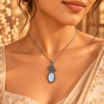 Dije de Bronce Plateado Mayura con Ave Ornamental - BOUTIQUEDELAINDIA