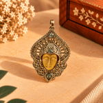 Dije de Bronce Devi Amara con Rostro en Piedra Amarilla - BOUTIQUEDELAINDIA