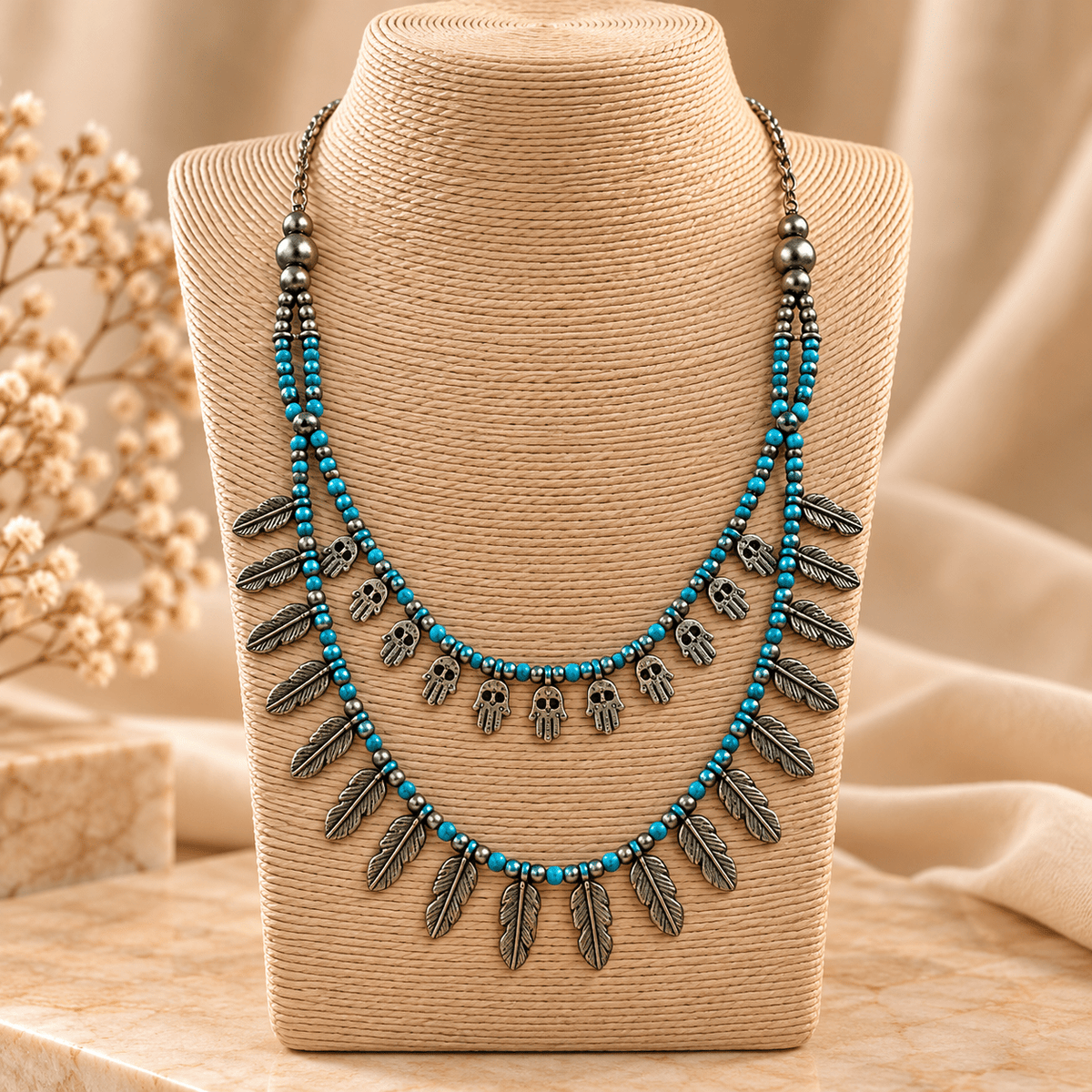 Collar Doble Aadhya con Plumas y Manos de Fátima - BOUTIQUEDELAINDIA