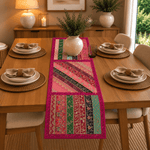 Camino de Mesa Fucsia con Bordados Multicolor y Diseño Tradicional - BOUTIQUEDELAINDIA