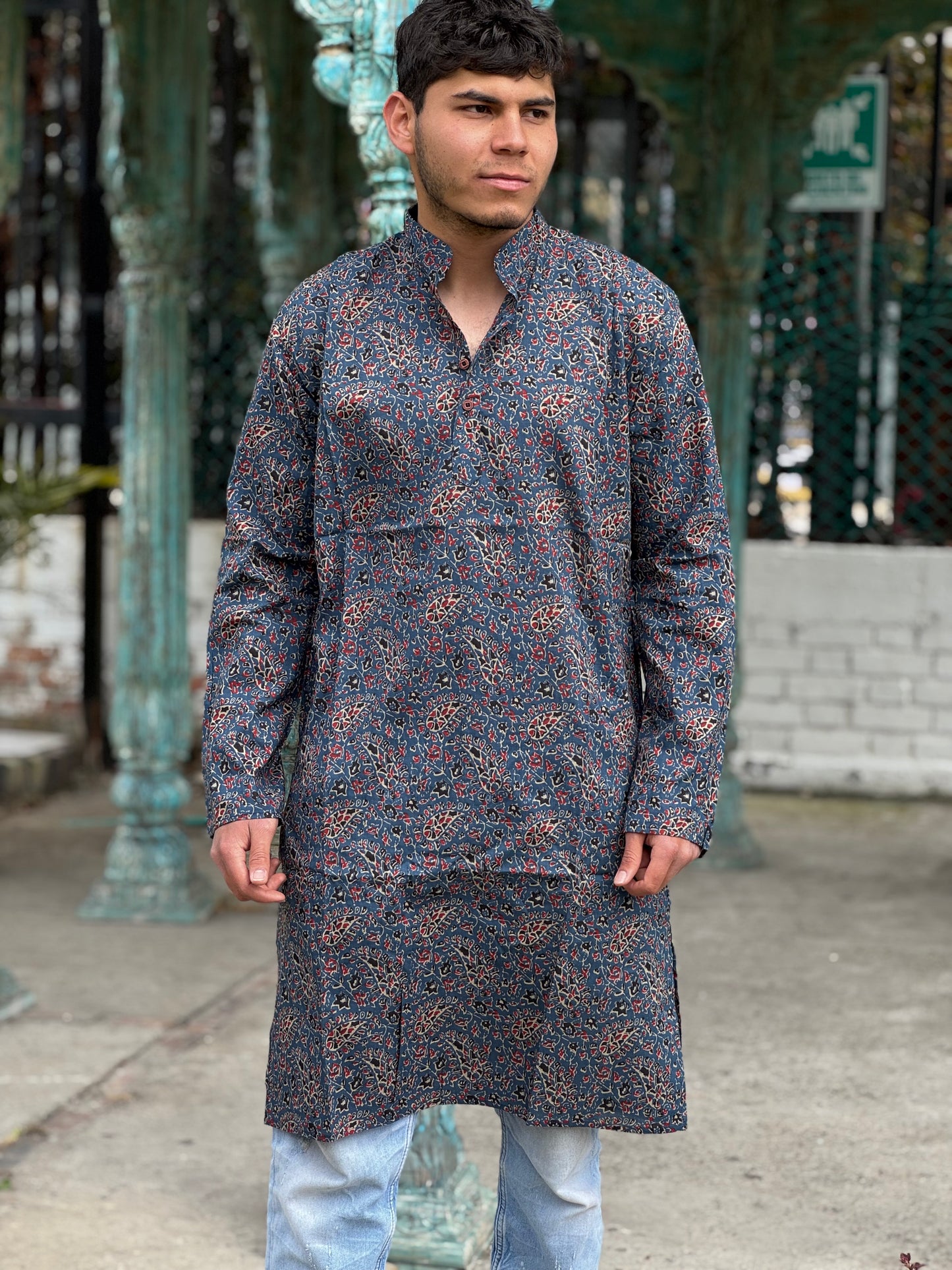 Kurta Hindu con Estampado Tradicional