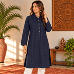 Kurta Larga Azul Marino para Mujer con Bordado Ornamental KM - BOUTIQUEDELAINDIA
