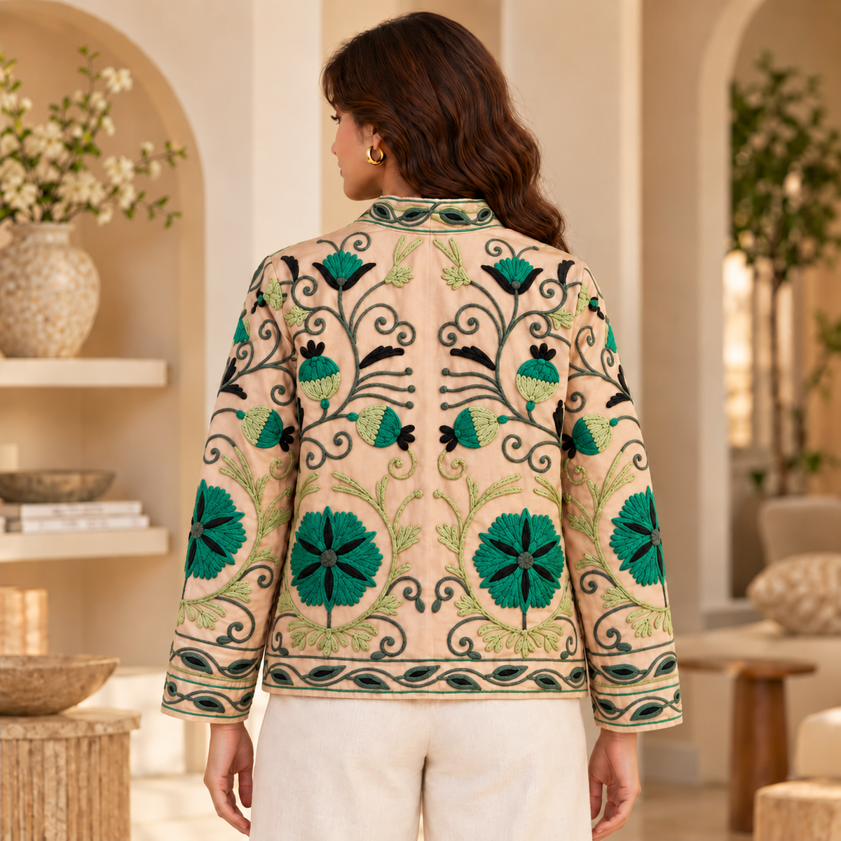 Chaqueta Anaya bordada a mano en algodón beige
