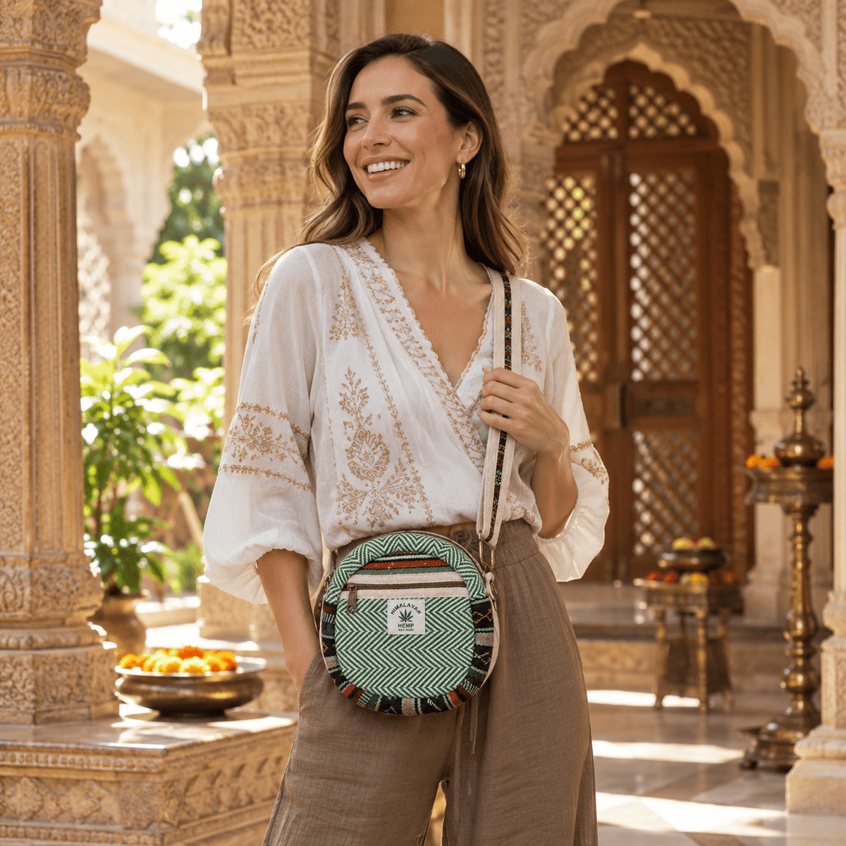 Bolso Redondo Samaira en Cáñamo Artesanal - BOUTIQUEDELAINDIA
