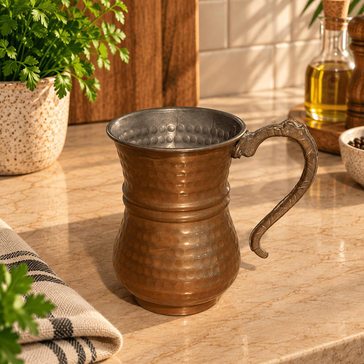 Jarra de Cobre Amara con Asa Artesanal - BOUTIQUEDELAINDIA