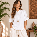 Kurta Corta Blanca para Mujer Shanti con Bordados Om KM - BOUTIQUEDELAINDIA
