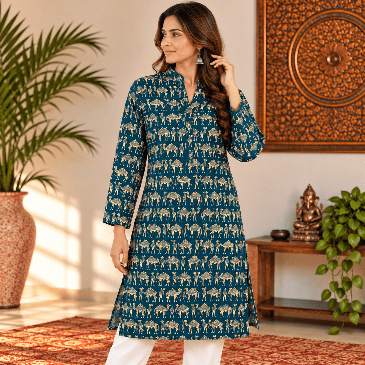 Kurta Larga para Mujer Zaria con Camellos Dorados KM - BOUTIQUEDELAINDIA