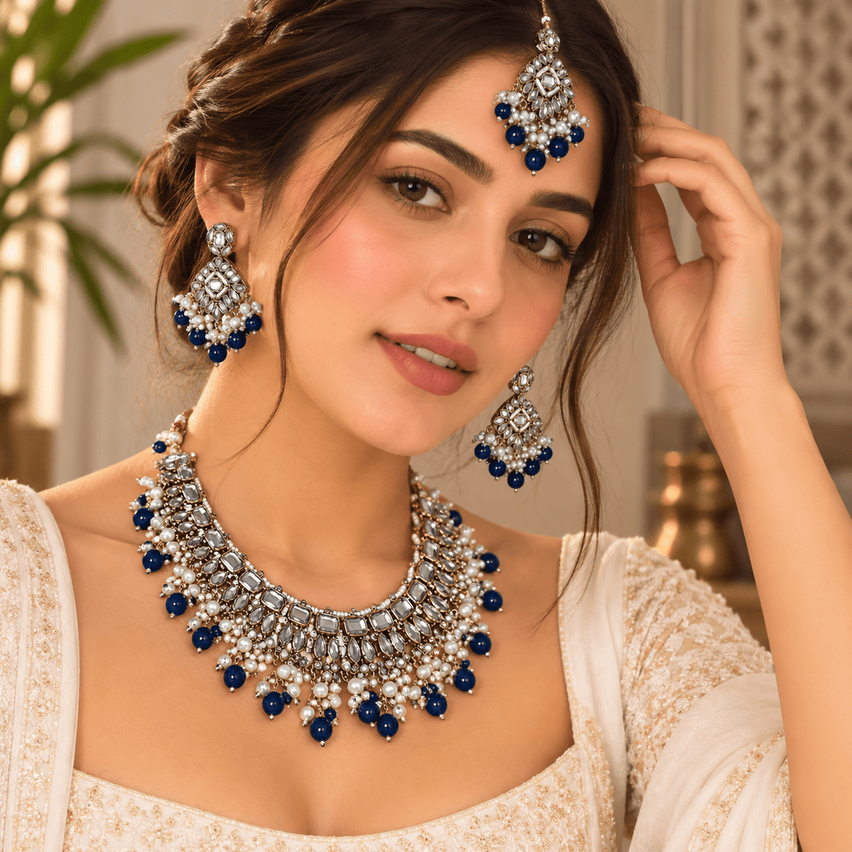 Conjunto de Joyería con Perlas Blancas y Piedras Azules - BOUTIQUEDELAINDIA