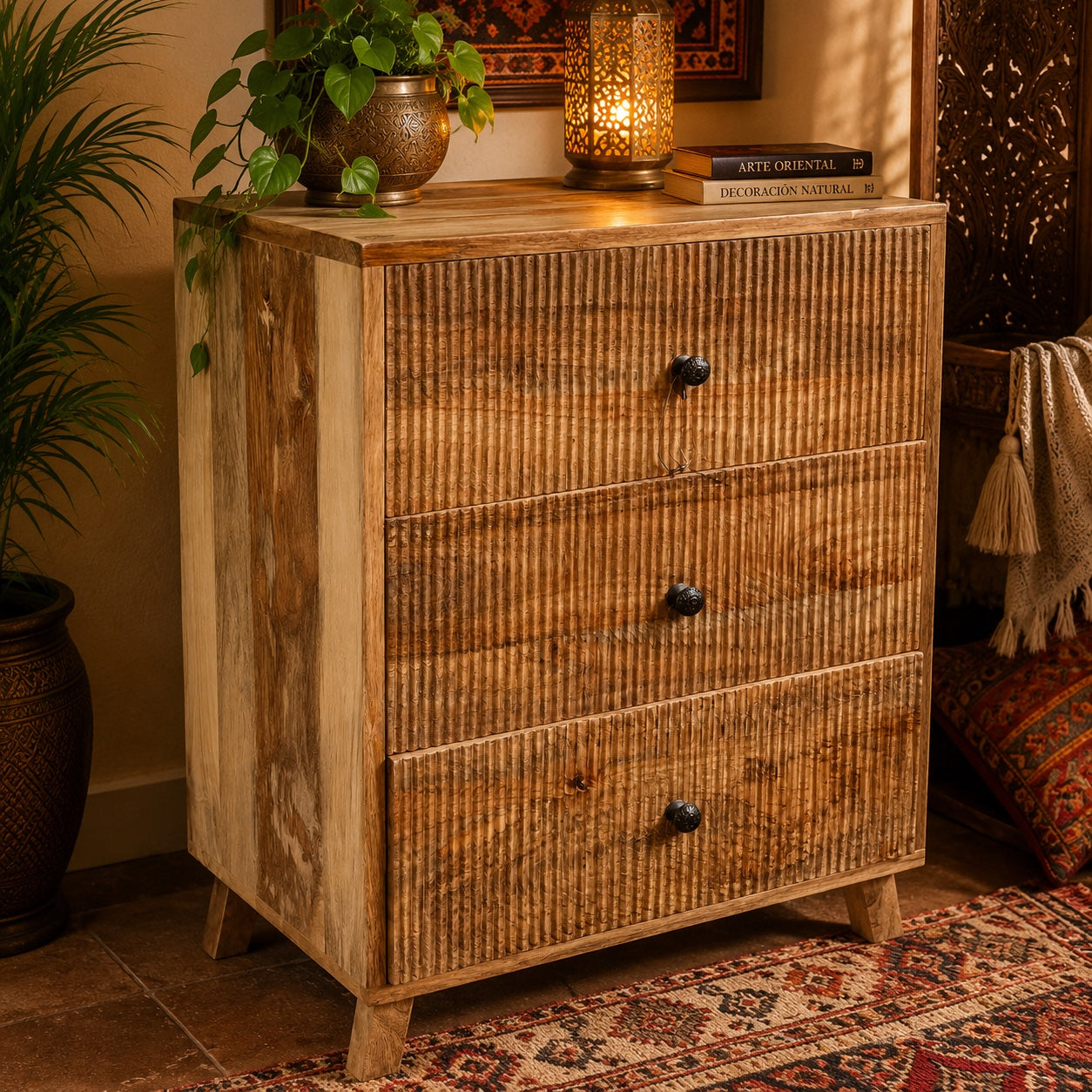 Mesa de noche de Madera Tallada