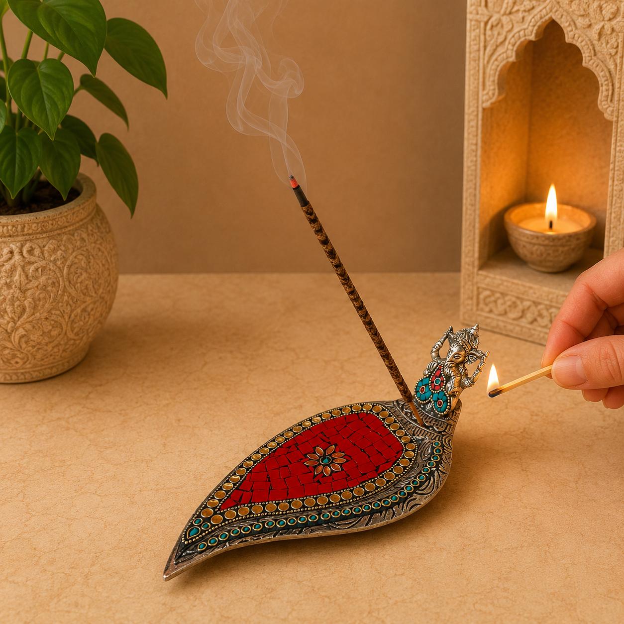 Porta Inciensos con Figura de Ganesha Rojo - BOUTIQUEDELAINDIA