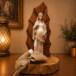 Escultura Virgen de la Dulce Esperanza Artesanal sobre Base de Madera