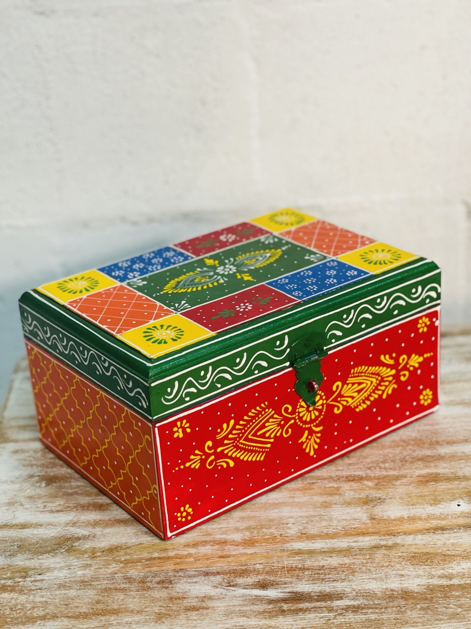 Caja Decorativo "Tesoro en Madera" - Pintado a Mano