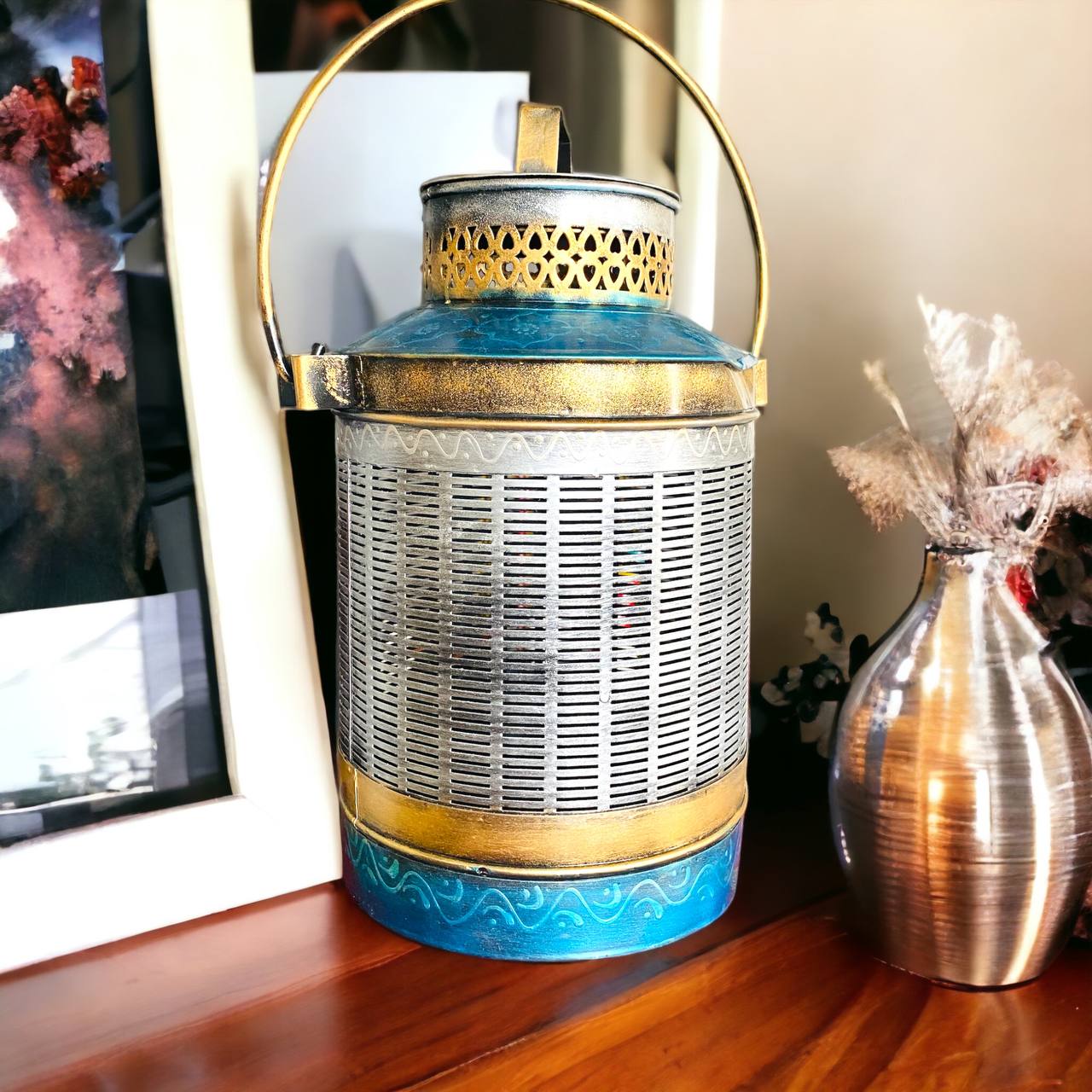 Farol "Elegancia en Latón" - Pintado a Mano
