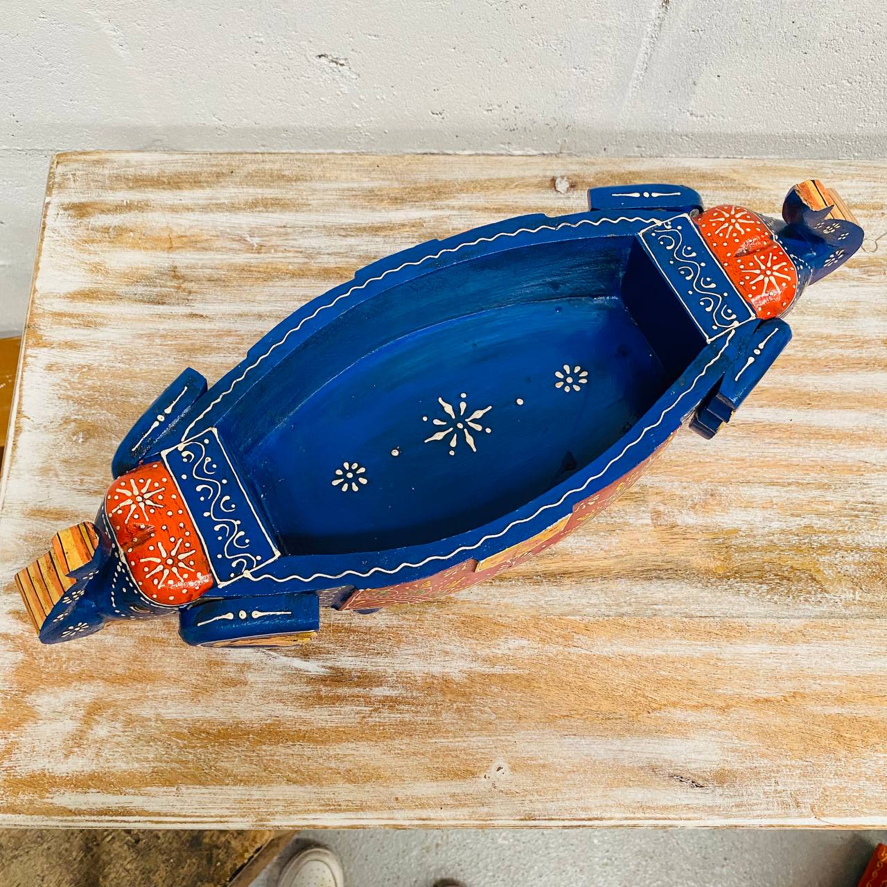 Frutero "Elegancia de Elefantes" - Madera Pintada a Mano con Dos Cabezas de Elefante
