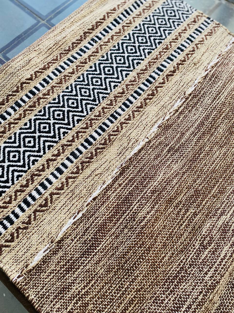 Tapete Kilim "Arte Textil" - Bordado a Mano (120cm x 75cm)