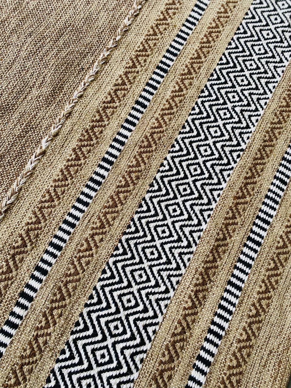 Tapete Kilim "Arte Textil" - Bordado a Mano (150cm x 210cm)