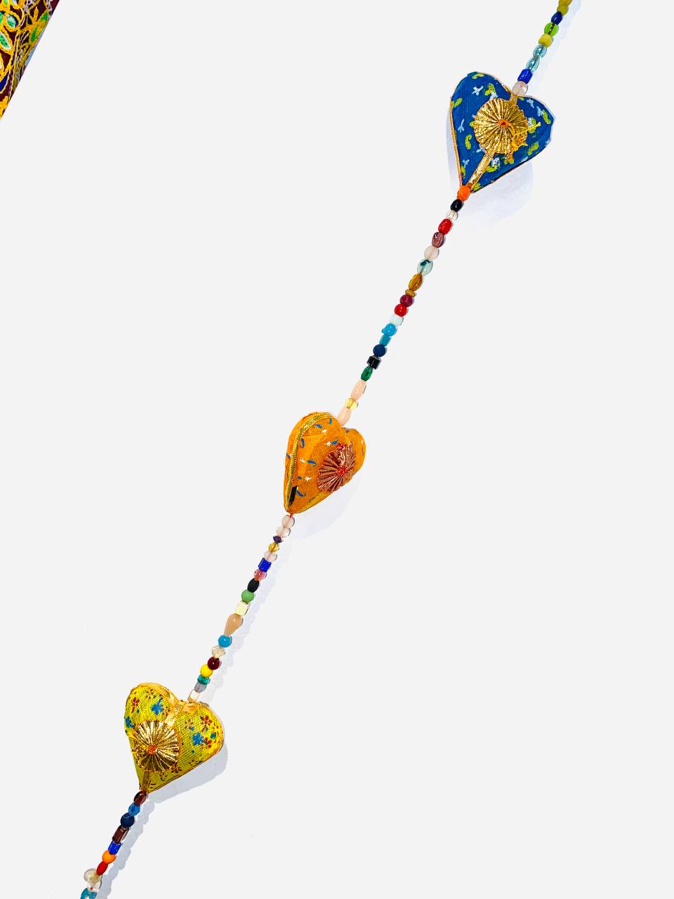 Colgante de Corazones en tela